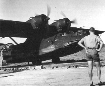RAAF_PBY_beaching_on_ramp.JPG (66391 bytes)